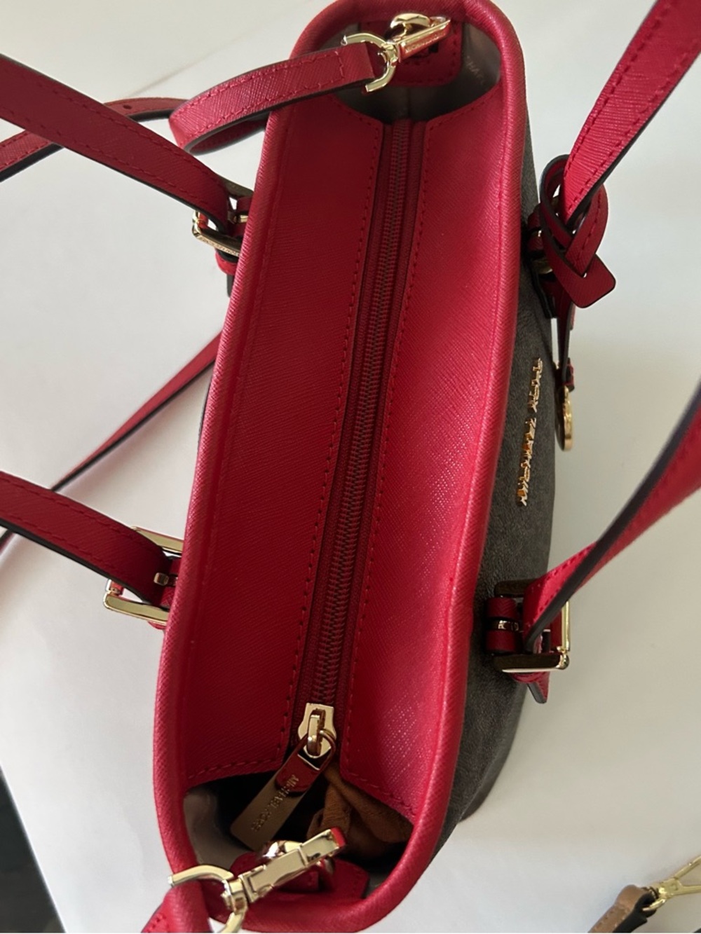 Michael Kors Jet Set Brown Red Signature Tote Crossbody Bag Gold Hardware logo - Picture 7 of 11